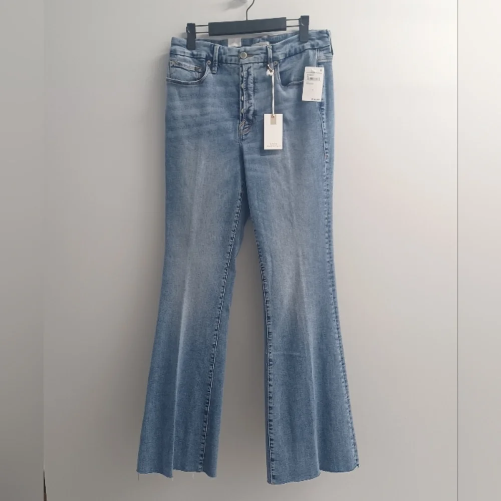 Good American Good Legs Flare | Indigo330 | Size 10/30 | NWT | Curve-Flattering - Picture 6 of 7